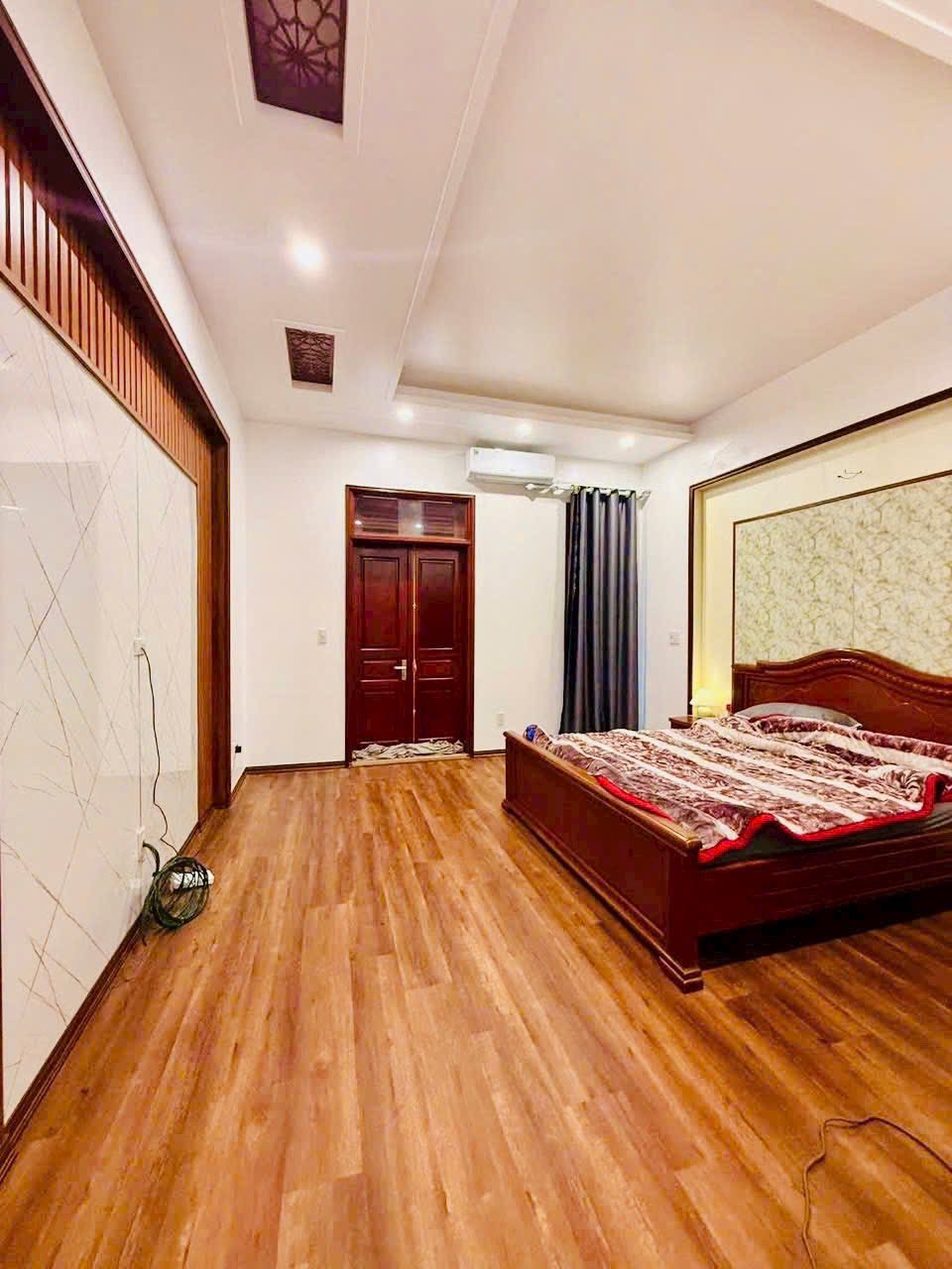 Bán nhà 4 tầng mặt đường đôi Phùng Chí Kiên, KĐT An Phú, TP HD, 67.5m2, mt 4.5m, 4 ngủ 8