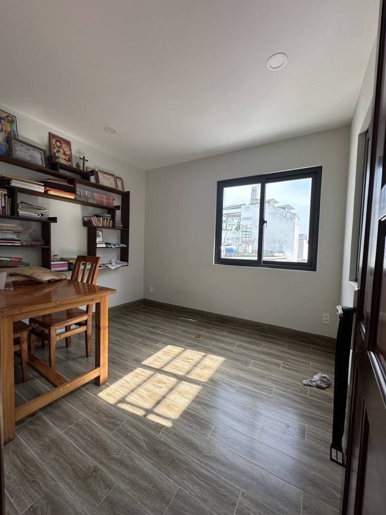 Bán Nhà Hẻm Thống Nhất Gò Vấp, Gần Cityland Gò Vấp, 75m2, Ngang 5m, 3 Tầng, NHỈNH 7TỶ 7