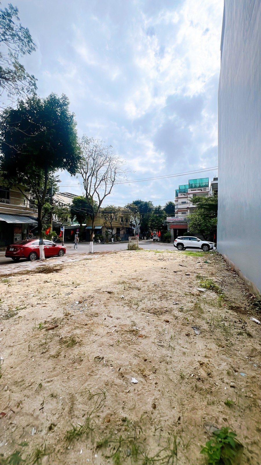 Bán lô góc 2 mặt tiền Lý Đạo Thành 162m2 ngang 8,5m giá 17,9 tỷ 2