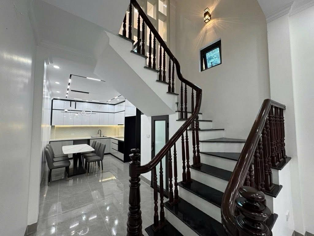 NGUYỄN CÔNG TRỨ HÀ ĐÔNG-OTO ĐỖ CỬA- LÔ GÓC- 10,2 TỶ 2