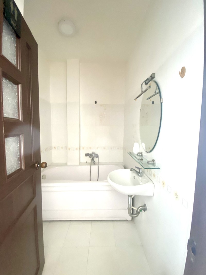 MẶT TIỀN HẺM XE TẢI KHUÔNG VIỆT - 96M2 (3.8x26) - 4 TẦNG BTCT SHR CHỈ 12 TỶ 8