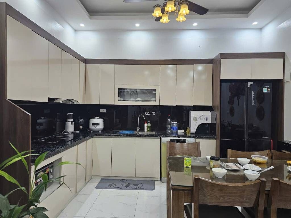 Cần bán Nhà mặt tiền đường Kim Ngưu, Phường Vĩnh Tuy, Diện tích 56m², Giá 11.2 Tỷ 3