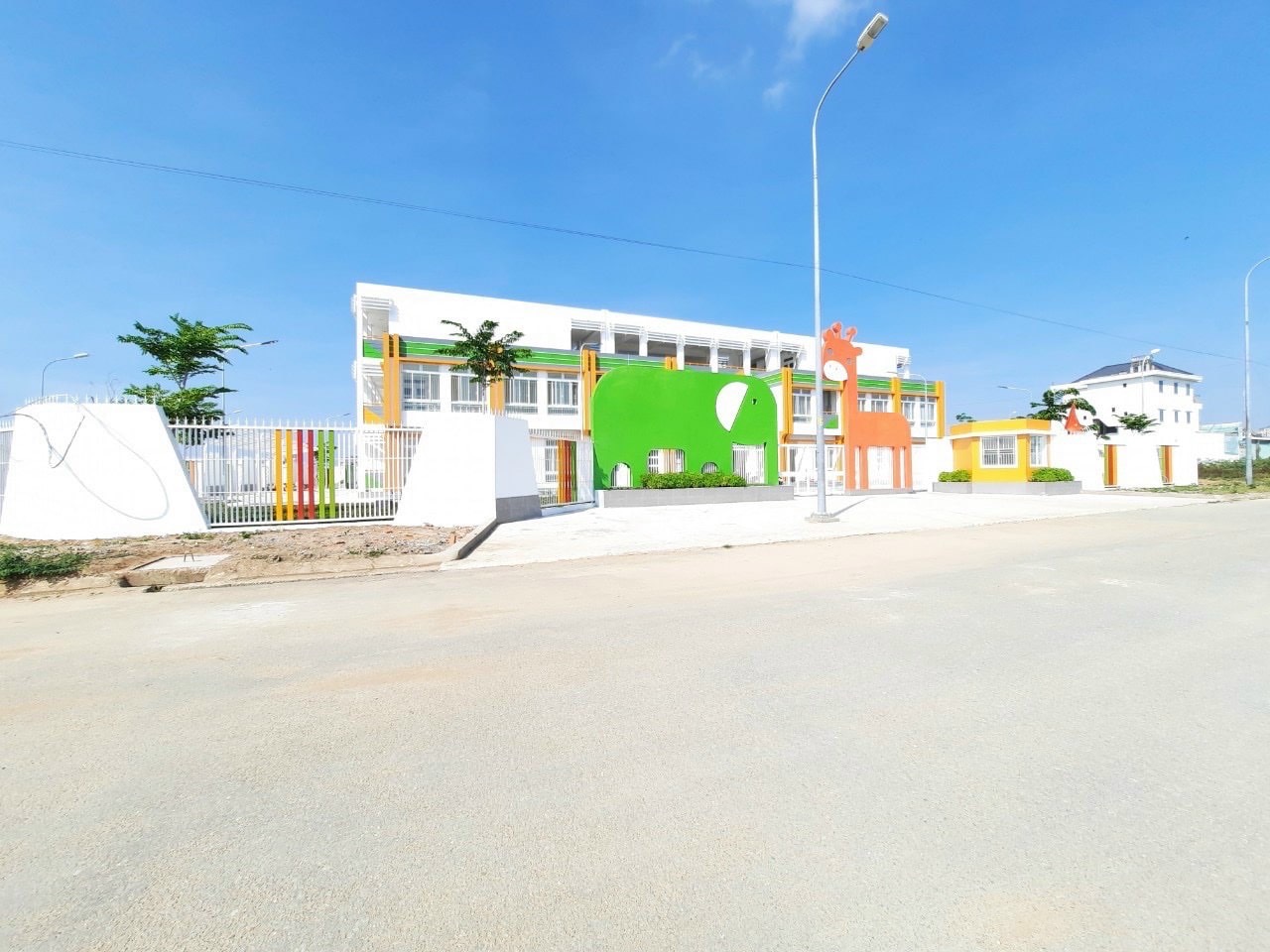 Chính chủ gửi bán lô góc 2 mặt tiền KDC Phú Nhuận vị trí cực đẹp chỉ 88tr/m2 2