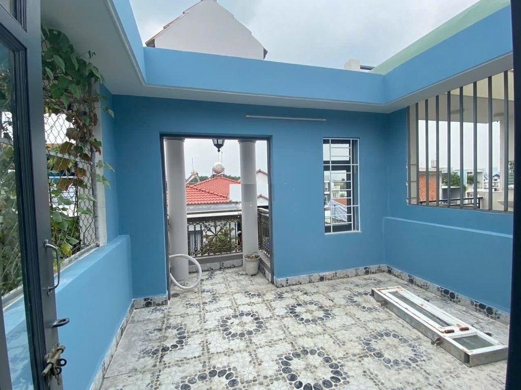 CHO THUÊ NHÀ NGUYÊN CĂN HẺM XE HƠI NGAY CHỢ HIỆP BÌNH 4PN GIÁ 15TR 2