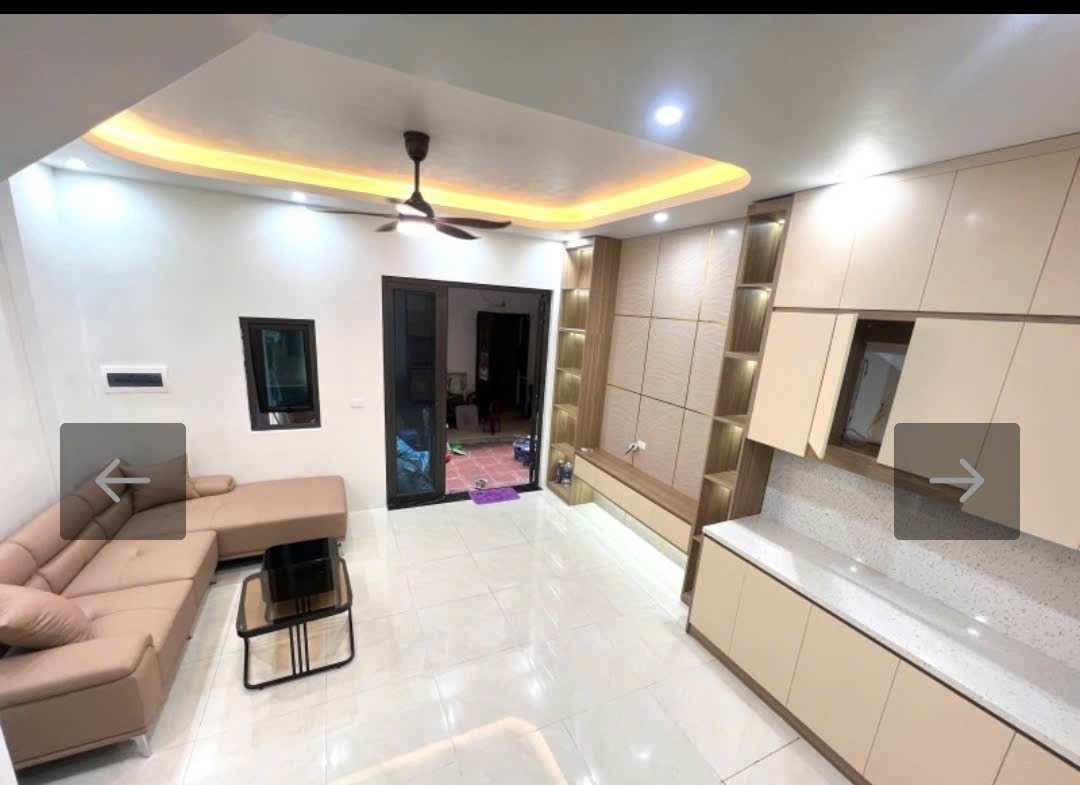 Ô TÔ ĐỖ CỬA – 5 TẦNG – 5 NGỦ – 9.08 TỶ – TRƯỜNG CHINH 2