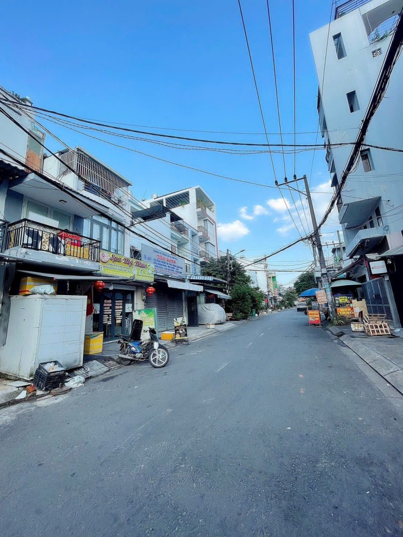 Nhà mặt tiền giáp chợ Tân Hương, 2T, TP đang cho thuê, giá nhỉnh 2 tỷ 4