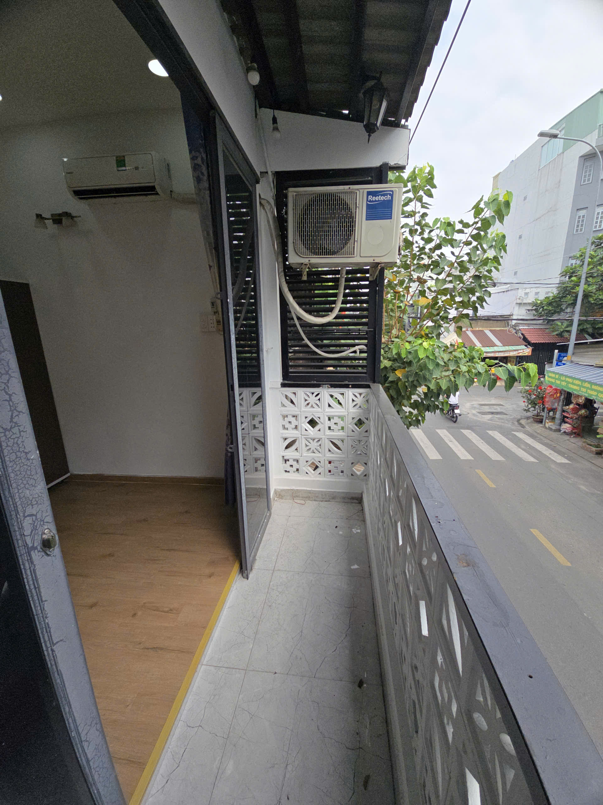 MẶT TIỀN KINH DOANH PHẠM VĂN XẢO - DTSD 30M2 - 2 TẦNG - CHỈ 2.65 TỶ 9