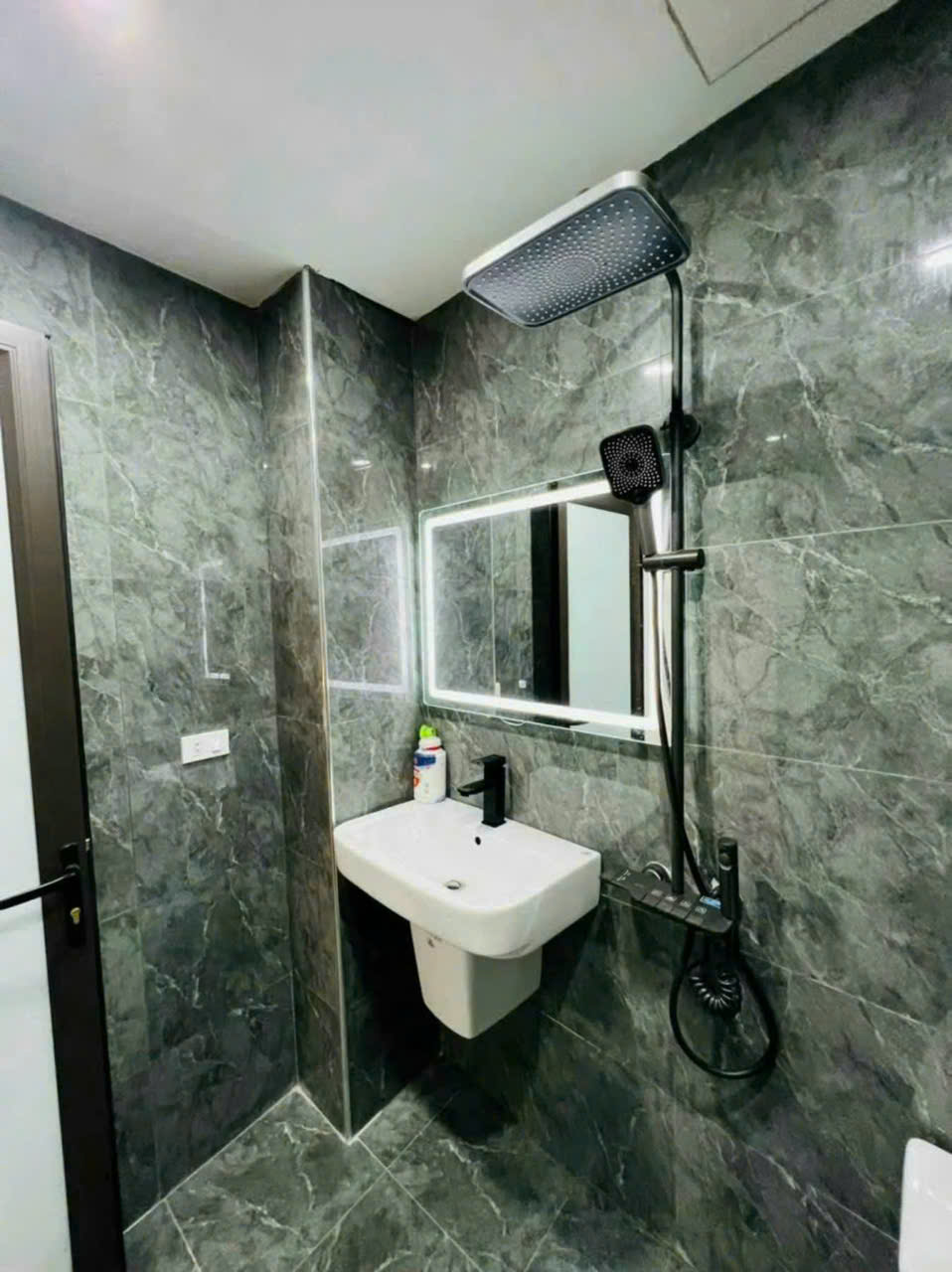 CẦU GIẤY - XUÂN THUỶ - 38M2 - 5T - Mặt tiền 5M - NGÕ BA GÁC TRÁNH XE MÁY - 9.1 TỶ- GẦN PHỐ 4