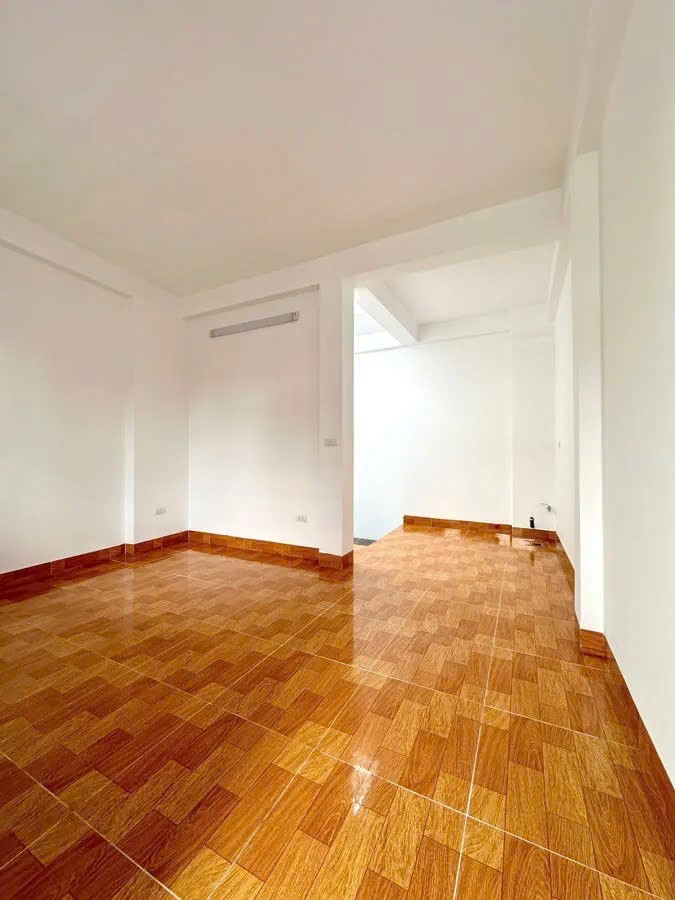 BẠN CÓ TIN? Nhà 4 Tầng TRUNG TÂM ĐỐNG ĐA, Ngõ 3 Gác, Gần Ô Tô, Giá CHỈ 2.6 TỶ! 3