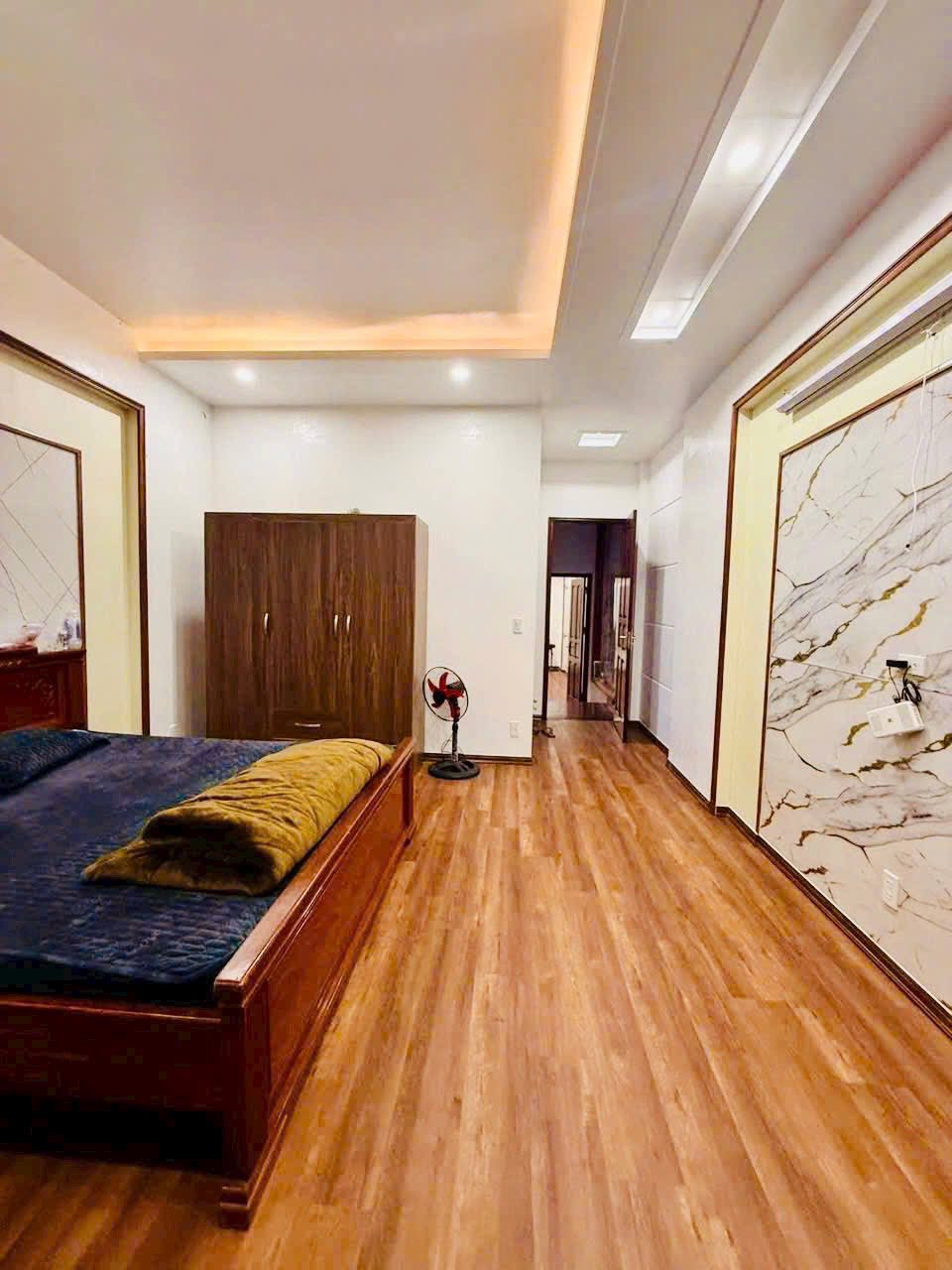 Bán nhà 4 tầng mặt đường đôi Phùng Chí Kiên, KĐT An Phú, TP HD, 67.5m2, mt 4.5m, 4 ngủ 10