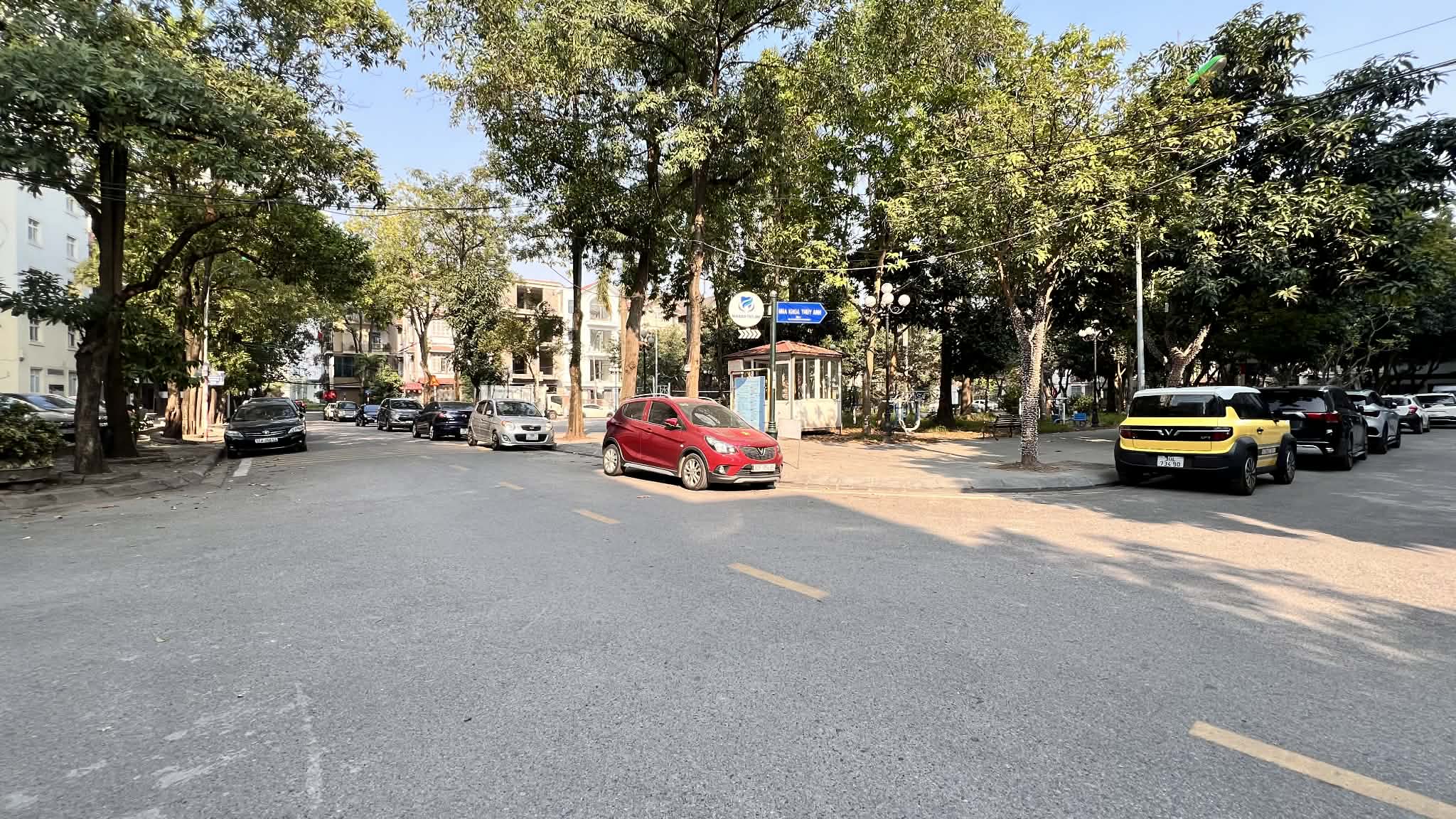 biệt thự lô góc Việt Hưng, 3 thoáng, vỉa hè rộng, ôtô tránh, view công viên cây xanh 5