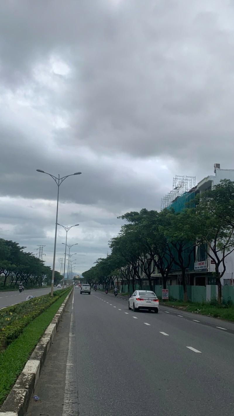 NGỘP BANK - GIẢM 1.6 TỶ -NHÀ 6 TẦNG – THANG MÁY - KĐT HÒA QUÝ - SÁT VÕ CHÍ CÔNG.