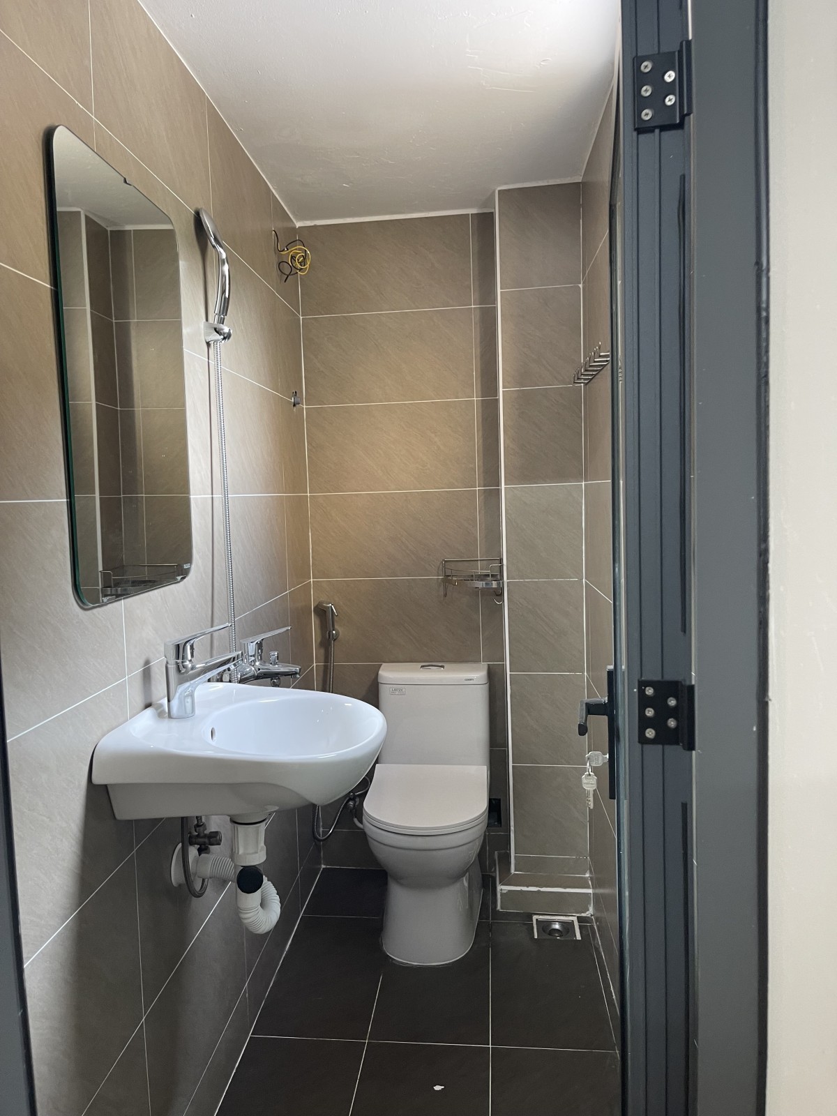 Nhà mặt tiền Huỳnh Thúc Kháng 4 tầng 69.2m2 sát Nguyễn Văn Linh giá 15 tỷ 2