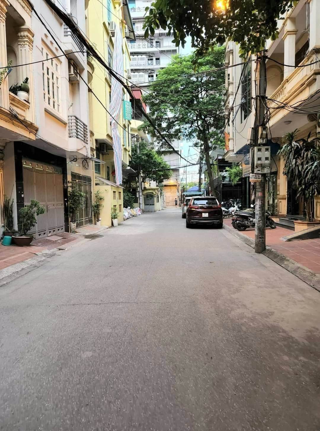 Cần bán Nhà mặt tiền đường Trần Quốc Hoàn, Phường Nghĩa Đô, Diện tích 50m², Giá Thương lượng