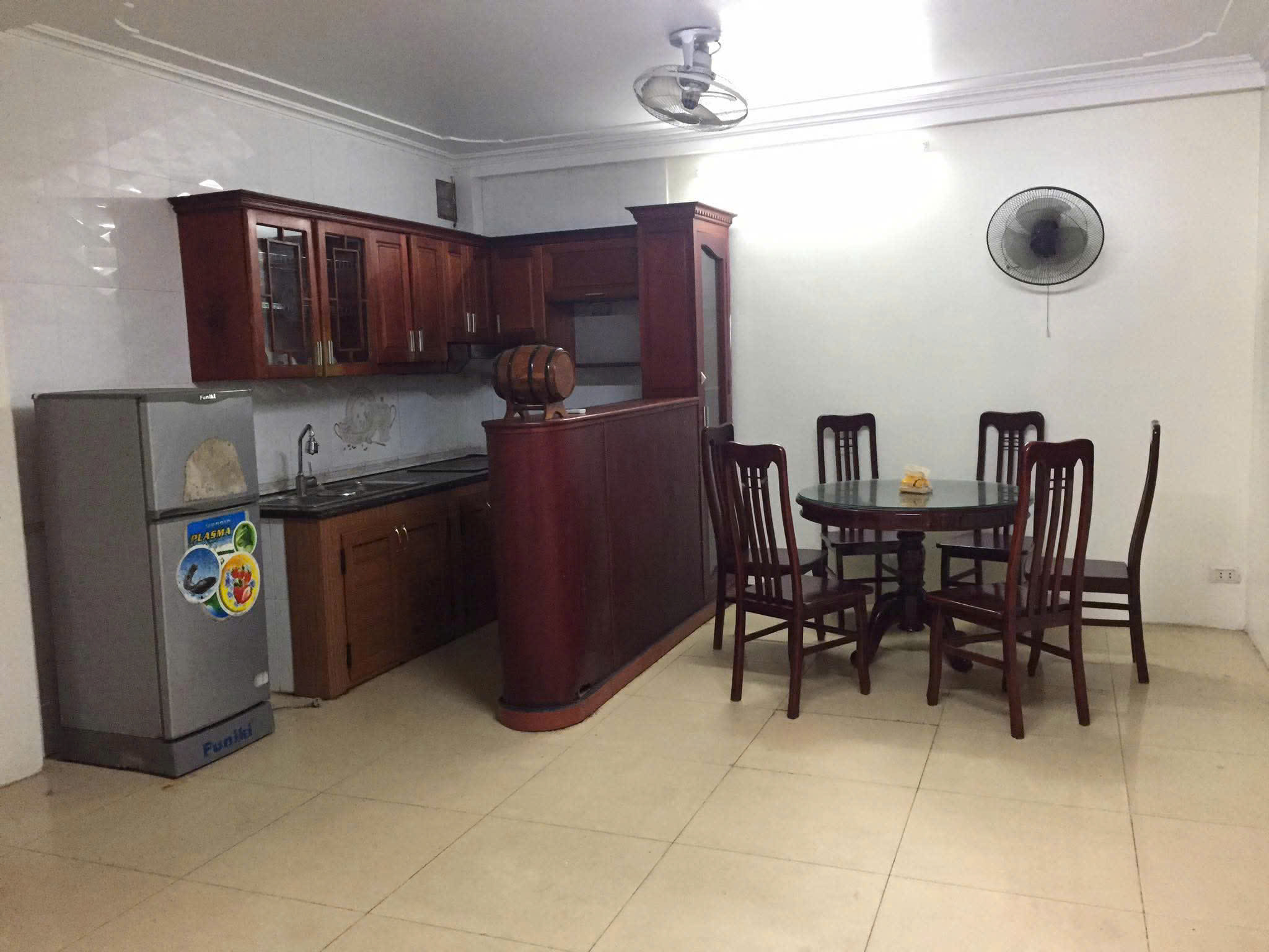 Cho thuê nhà ngõ 245  Định Công, Hoàng Mai 35m x 5T giá 10 triệu Ở NHÓM