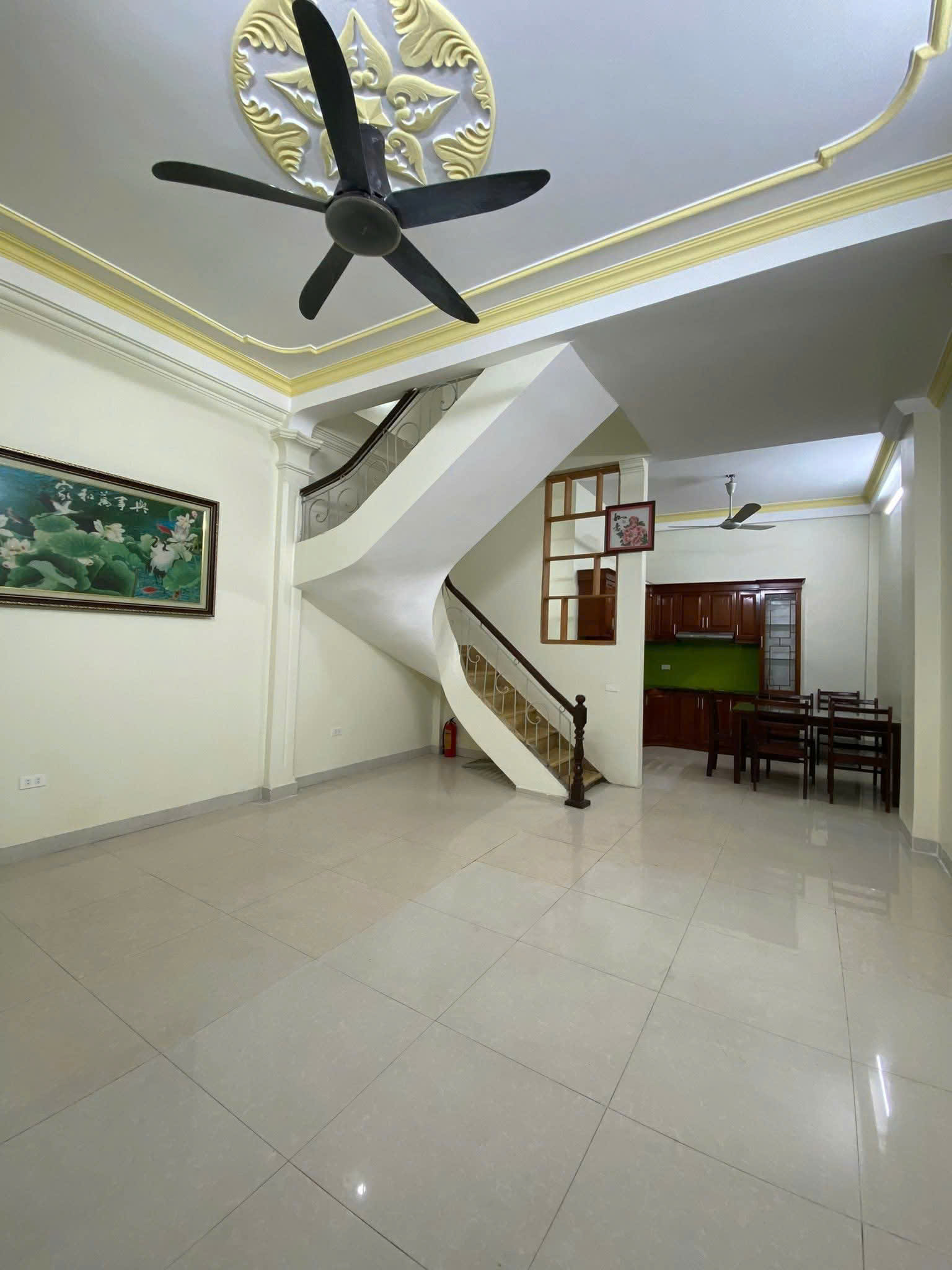 Cho thuê nhà riêng ngõ 105 Bạch Mai, Hai Bà Trưng 40m x 3T FULL ĐỒ giá 11 triệu