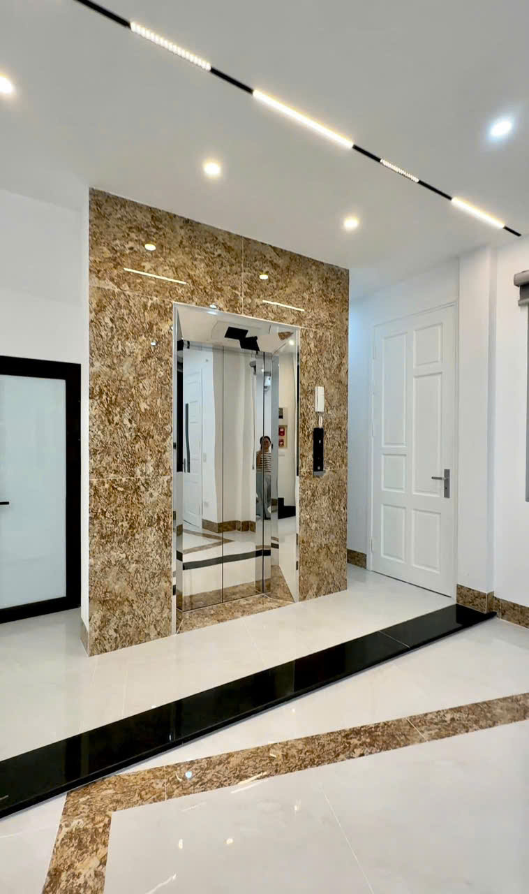 Cho thuê nhà ngõ 83 Trung Kính, Cầu Giấy 40m x 6T THANG MÁY, NHÀ MỚI giá 25tr 3