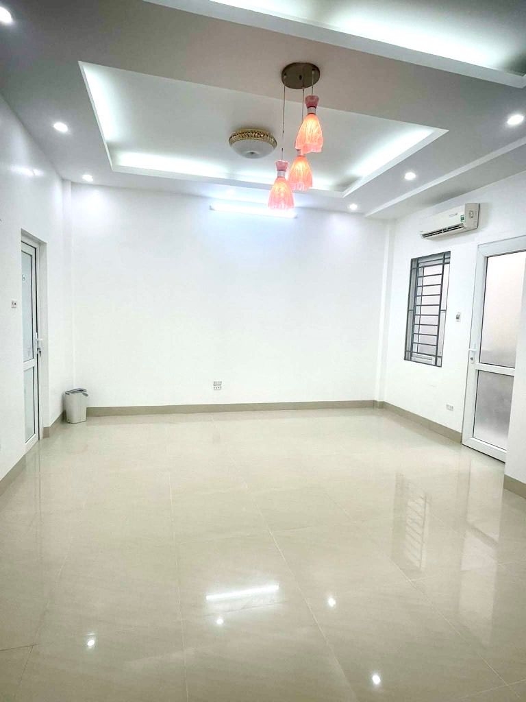 Nhà đẹp ở luôn, Đào Tấn, Ba Đình, Mặt tiền rộng, Gần phố, Ngõ thông, 40m2 chỉ nhỉnh 7 tỷ 3