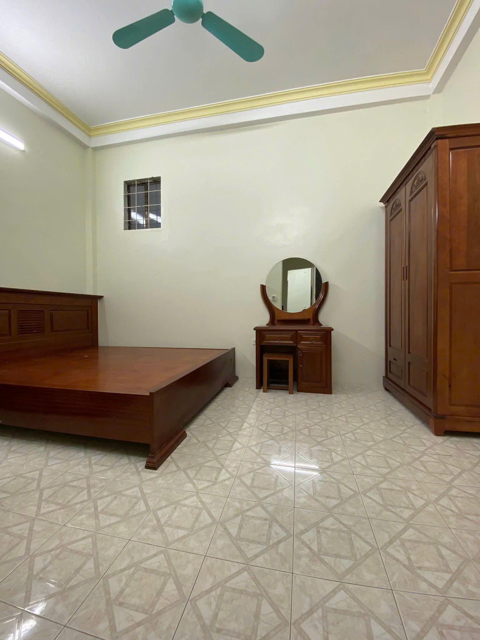 Cho thuê nhà riêng ngõ 105 Bạch Mai, Hai Bà Trưng 40m x 3T FULL ĐỒ giá 11 triệu 3