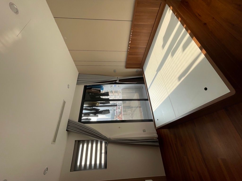 Chỉ nhỉnh 7 tỷ sở hữu ngay căn hộ 79m2, 3 ngủ 2WC, nội thất siêu đẹp chung cư mặt phố Trung Kính 3