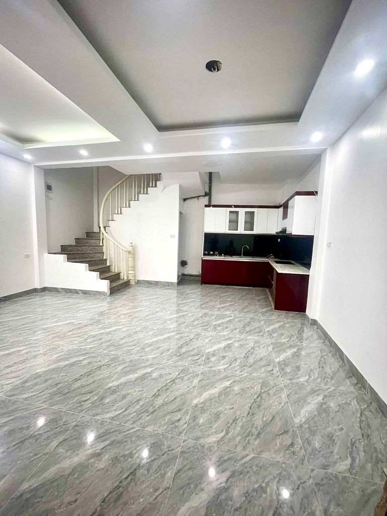 Nhà đẹp ở luôn, Đào Tấn, Ba Đình, Mặt tiền rộng, Gần phố, Ngõ thông, 40m2 chỉ nhỉnh 7 tỷ 5