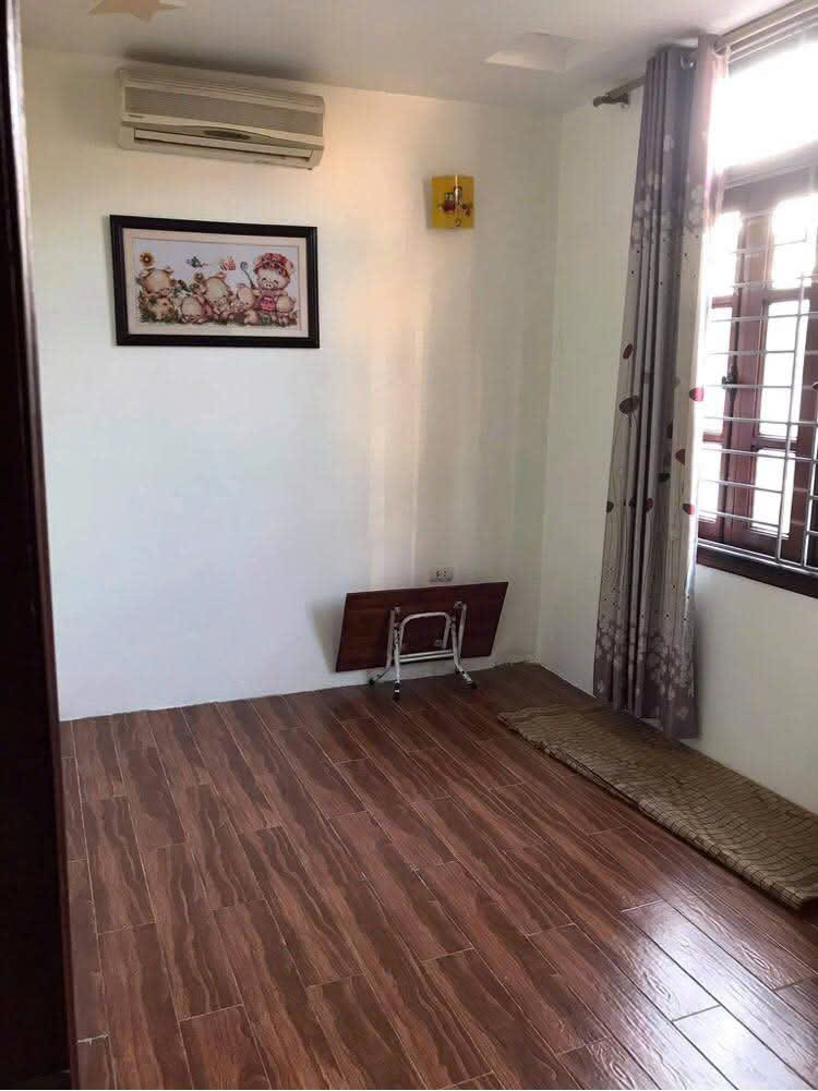 Cho thuê nhà ngõ 245  Định Công, Hoàng Mai 35m x 5T giá 10 triệu Ở NHÓM 5