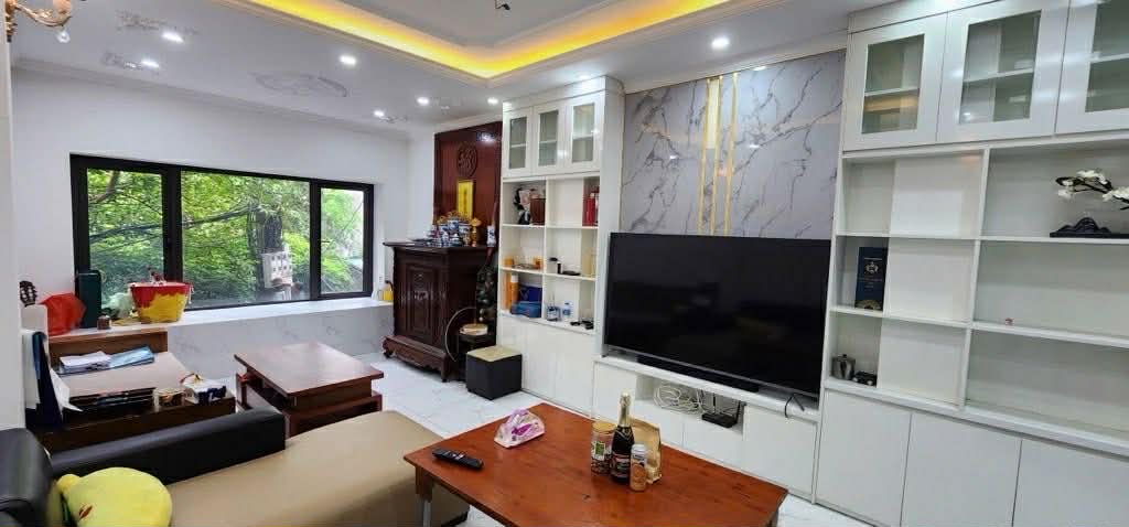 bán nhà Hồng Tiến, ngõ thông, kinh doanh, ôtô vào nhà, gần bệnh viện Tâm Anh 3