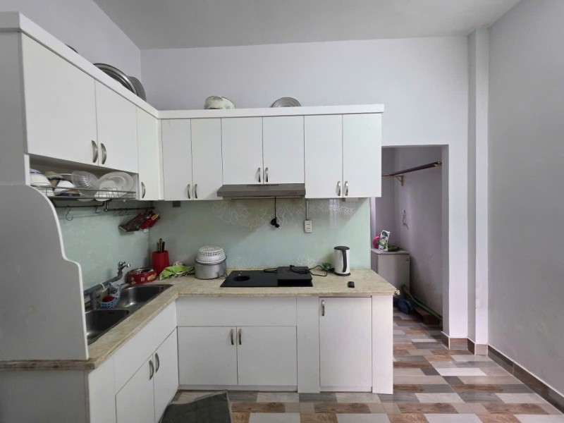 Bán nhà đường 297, Phước Long B, Quận Thủ Đức, TP HCM. DT 100m2, một trệt,  giá 6,5 tỷ, sổ hồng. 3