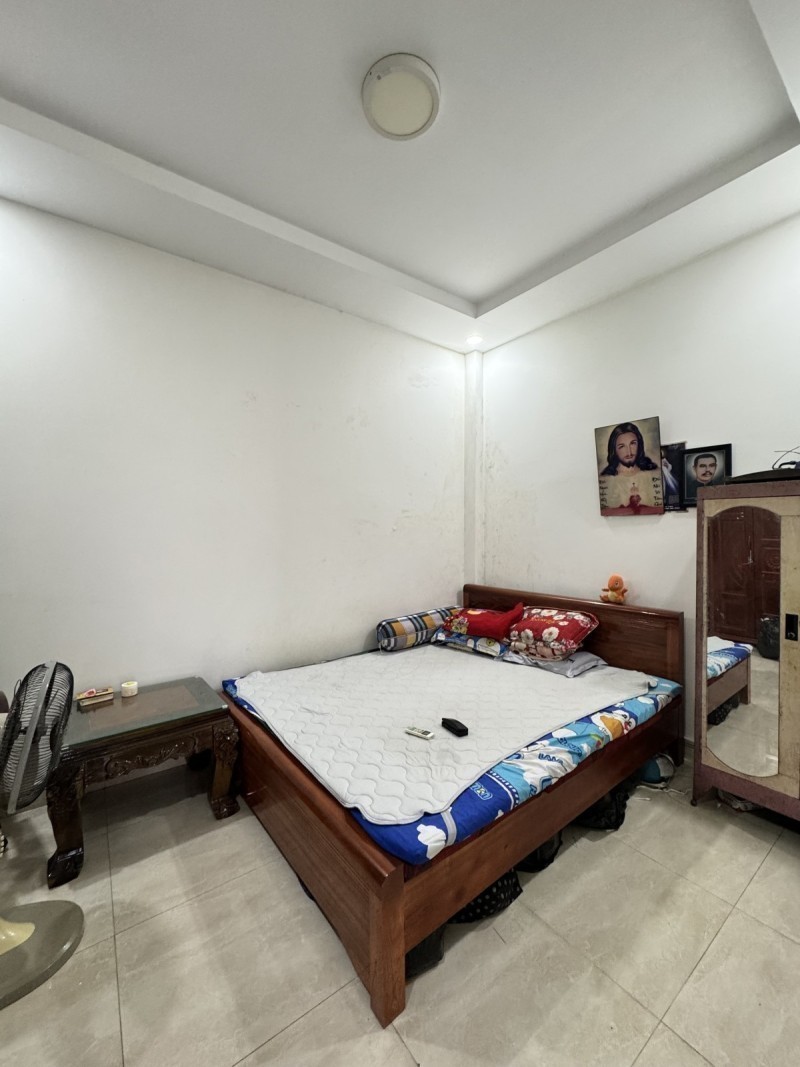 Bán nhà 2 tầng đường Số 16, Hiệp Bình Chánh, Thủ Đức, TP HCM, DT 72m2. Giá 5.9 tỷ, sổ hồng. Liên 4