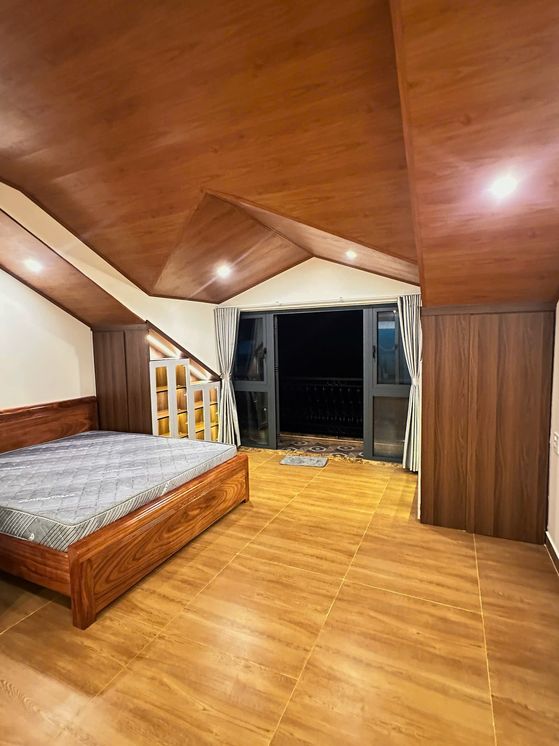 Cần Bán Gấp Nhà Đẹp Khu Dân Cư Số 5, An Sơn, Đà Lạt Giá Bán 9.3 Tỷ 3