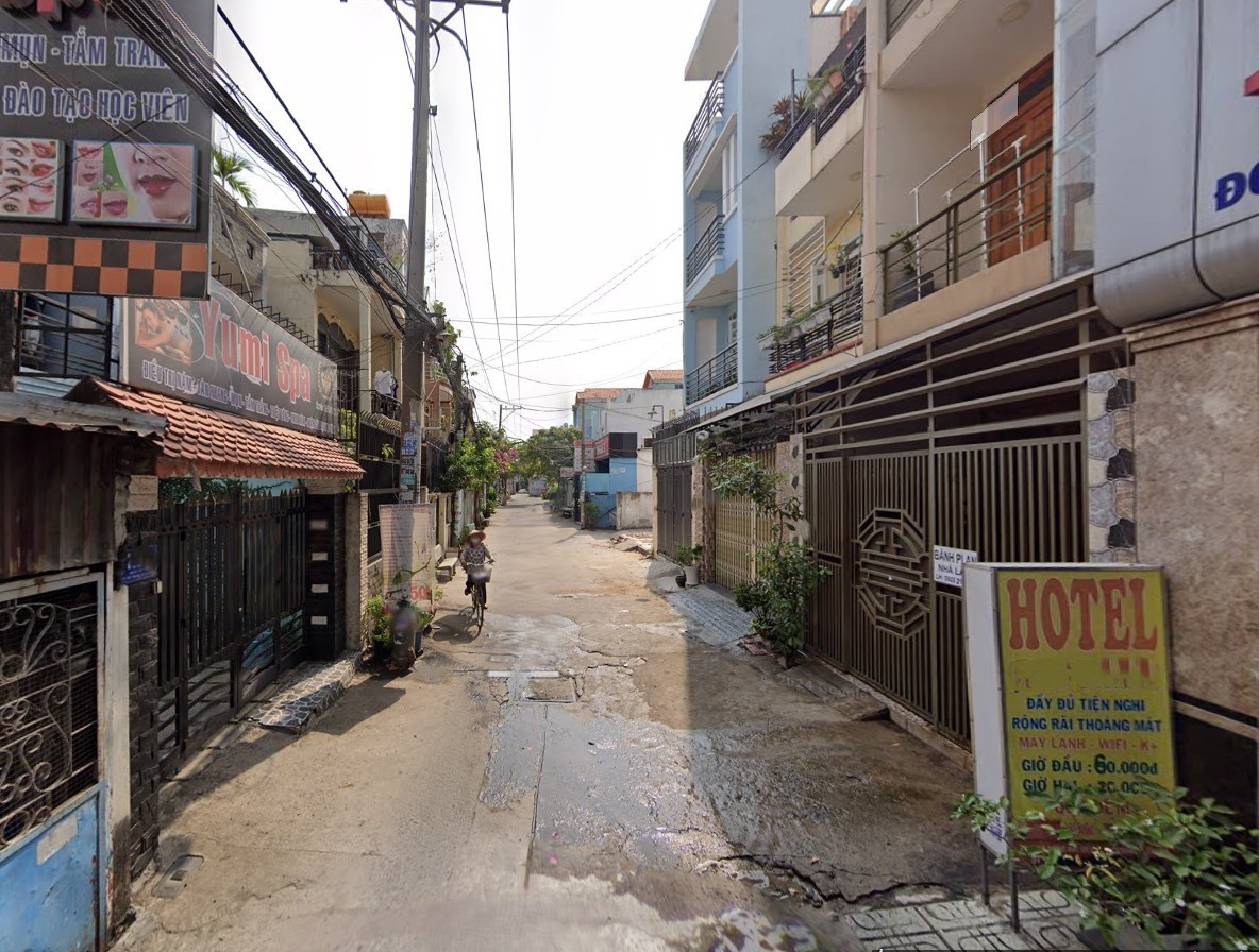 NHƯỢNG KHÁCH SẠN 124M2 HẺM XE HƠI DÒNG TIỀN 42 TRIỆU/THÁNG CHỈ 16.8 TỶ 2