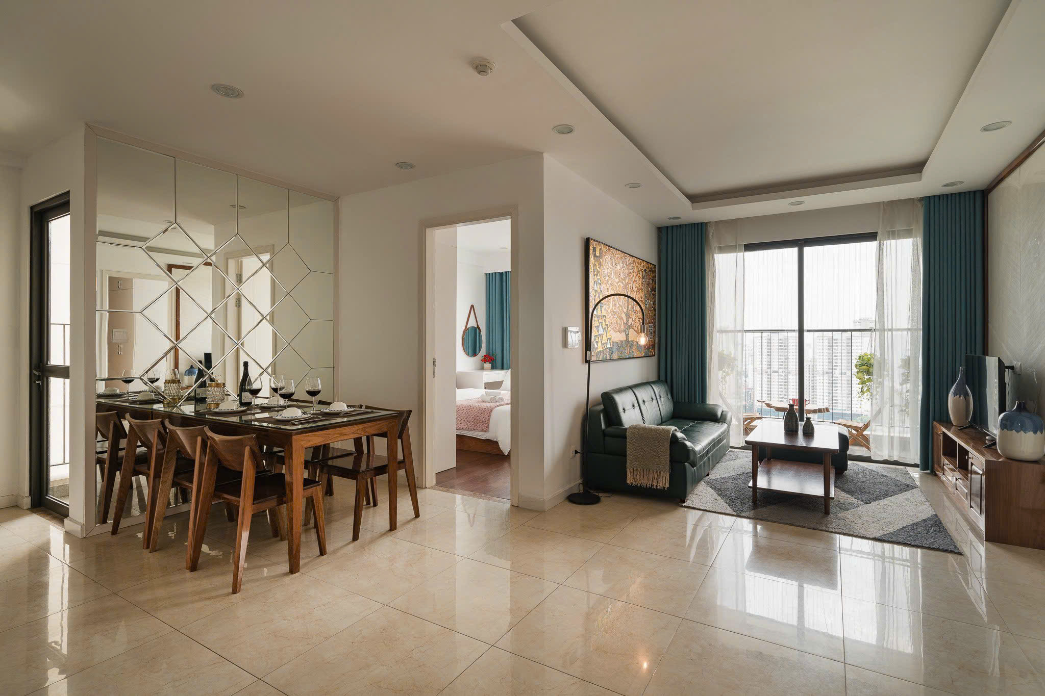 Bán căn hộ 2PN Vinhomes D'Capitale giá chỉ 9 tỷ chốt luôn 3