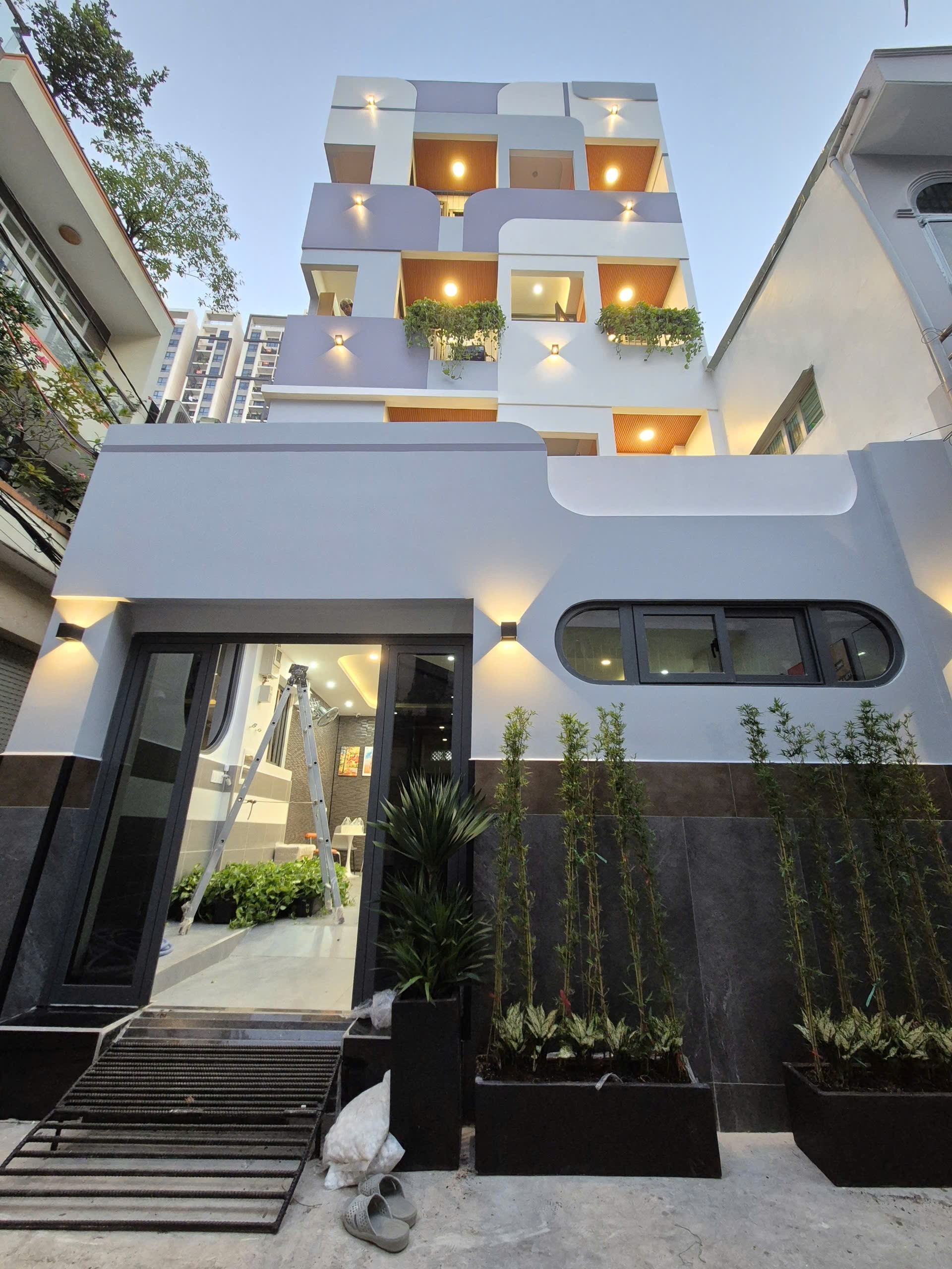 Cần bán Homestay - Khách Sạn đường Cao Thắng, Phường 12, Diện tích 101m², Giá 29.9 Tỷ