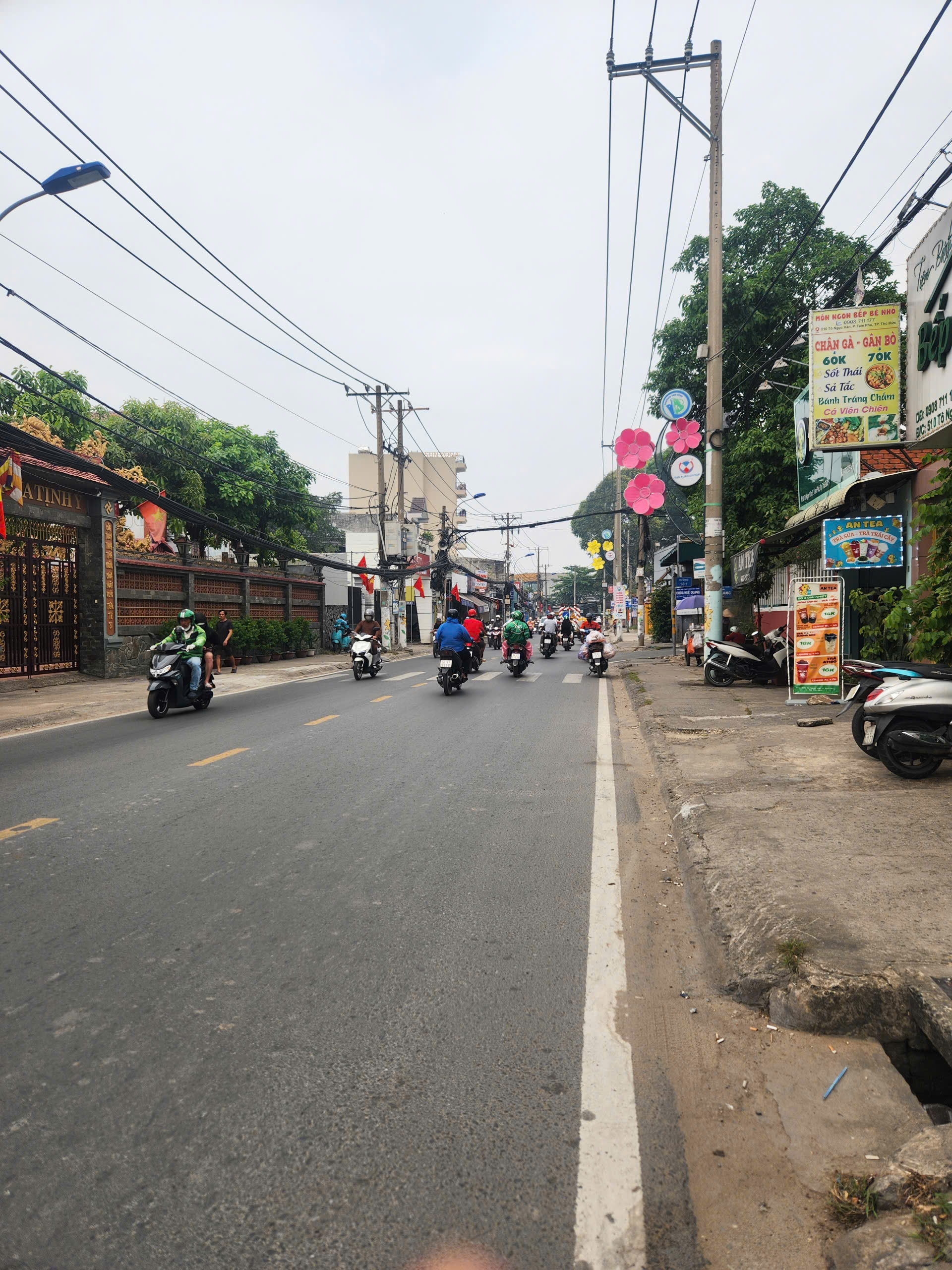 Bán nhà chợ Hiệp Bình 62m2 - gần Gigamall - nở hậu - chỉ 5 tỷ nhỉnh