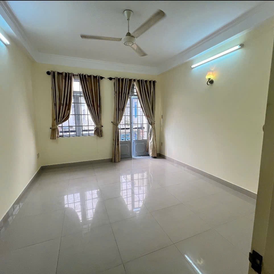 Gấp bán – 56M² – 3 Tầng/4PN Hẻm Xe Hơi Tránh Thông– Nhỉnh 7 Tỷ TL! 5