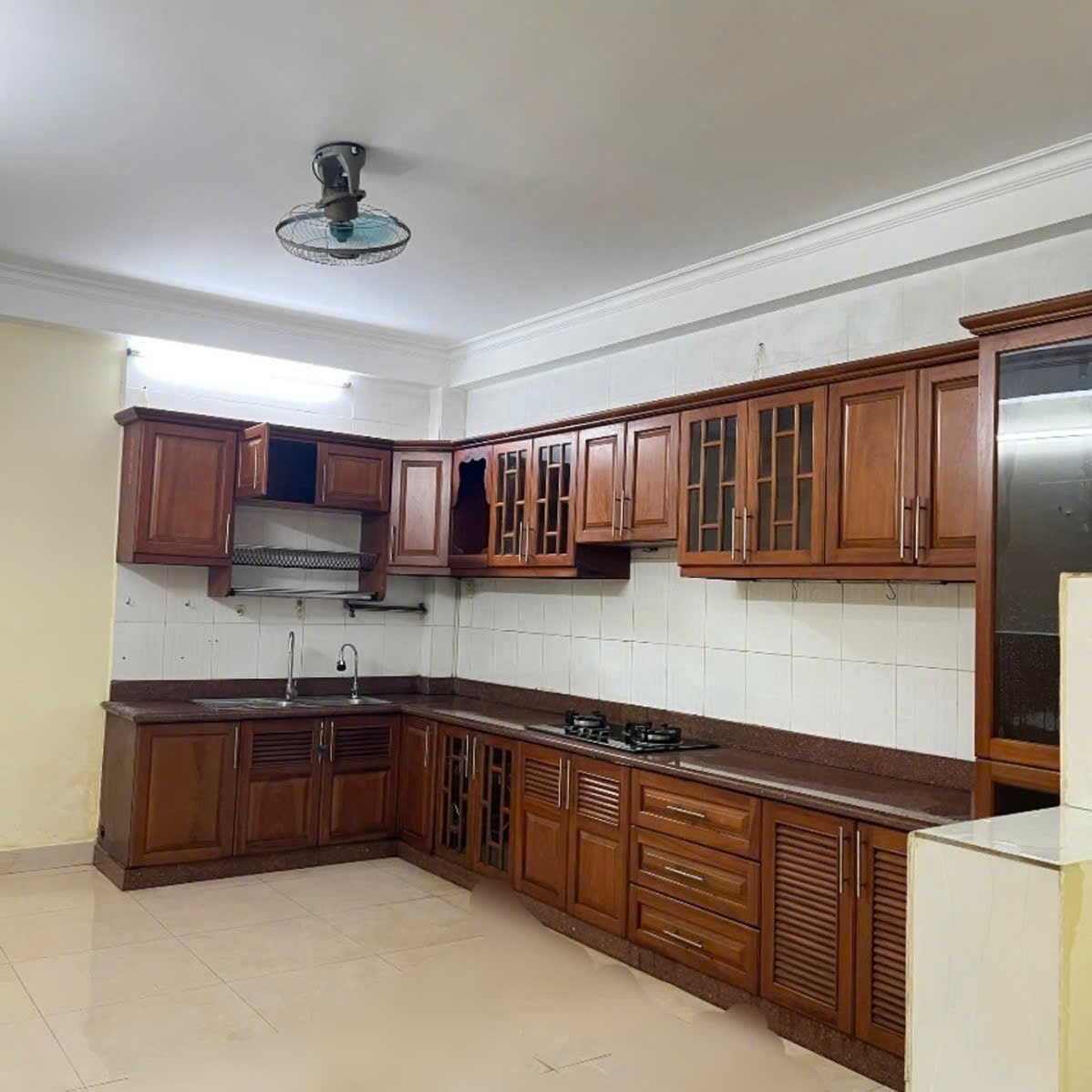 Gấp bán – 56M² – 3 Tầng/4PN Hẻm Xe Hơi Tránh Thông– Nhỉnh 7 Tỷ TL! 3