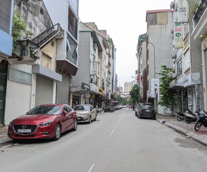 Mặt Phố Nguyễn Hy Quang Hoàng Cầu Mặt Tiền 9M 46.5 Tỷ Vỉa Hè Ô TÔ 2 Chiều