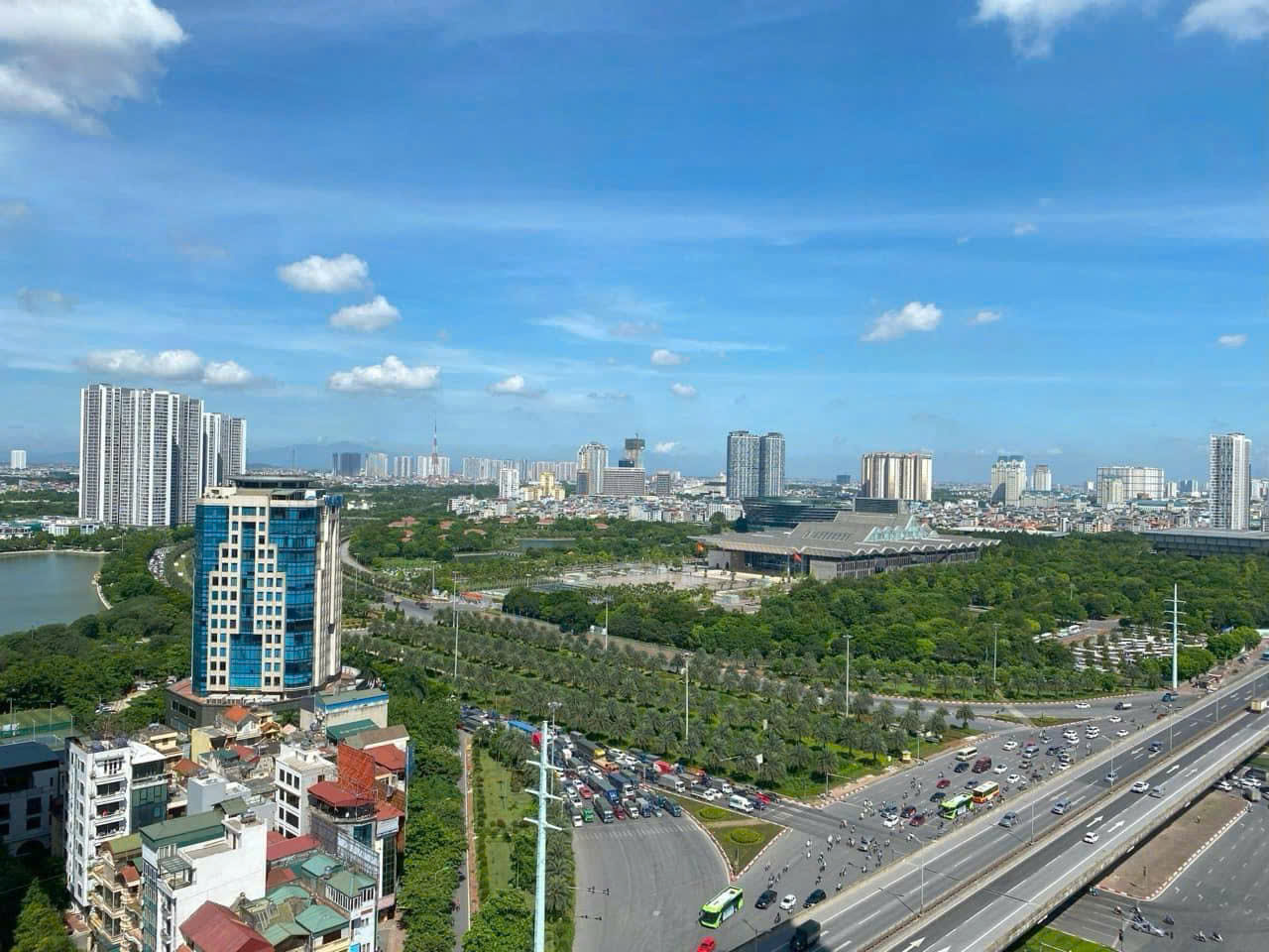 Bán căn hộ 3PN D'capitale Vinhomes Trần Duy Hưng giá 12 t.ỷ 5