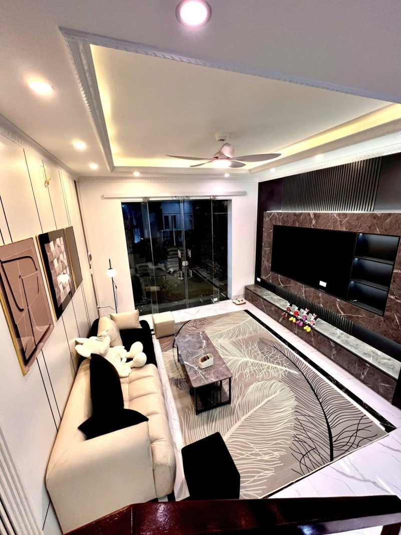 NHÀ ĐẸP NGUYỄN VĂN LINH – LONG BIÊN - NGÕ Ô TÔ QUA NHÀ – TRUNG TÂM KẾT NỐI – NHÀ 5 TẦNG HIỆN ĐẠI - 4