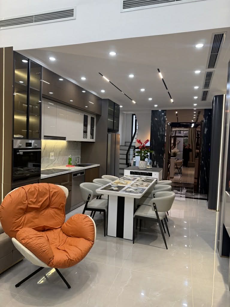 LƯƠNG NGỌC QUYẾN HÀ ĐÔNG- PHÂN LÔ- OTO- KINH DOANH- NHỈNH 16 TỶ 3