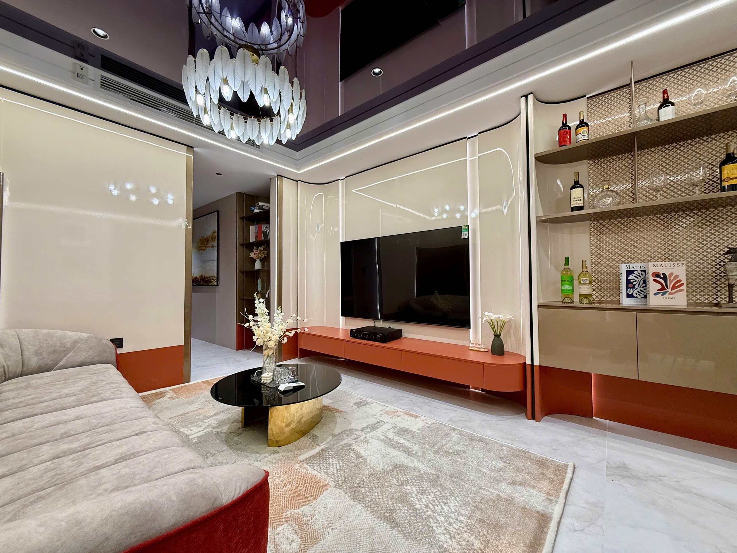 CĂN HỘ BIỂN NGAY TRUNG TÂM NHA TRANG. BAN CÔNG RỘNG VIEW BIỂN GIÁ SIÊU RẺ 2