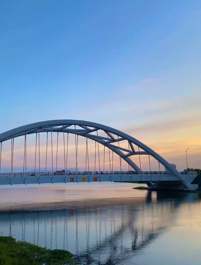 BIỂN TÂN TRÀ, NGŨ HÀNH SƠN - 100M - Đ7M5, LỀ 4M - MT Đ.THÉP MỚI 3