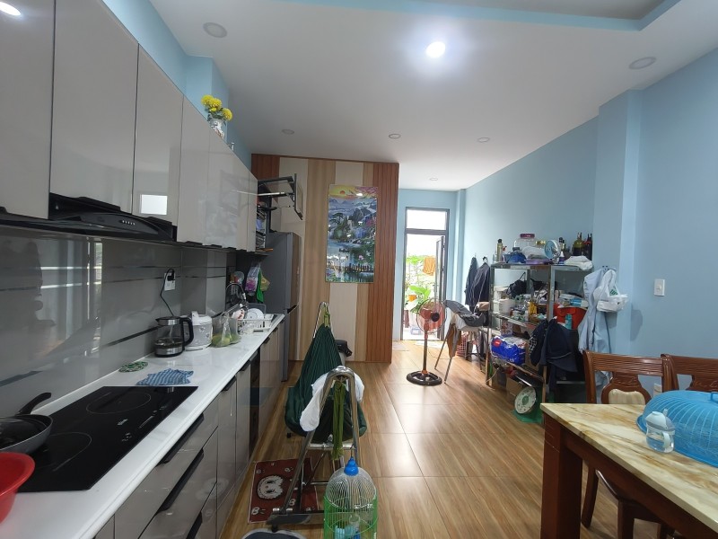 Bán nhà mặt phố đường Số 10, Phước Bình, Thủ Đức, TP HCM. DT 124m2, 2 tầng, 3PN, 3WC, giá 10,69 3