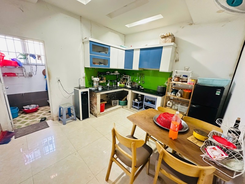 Bán nhà đường số 9, Phường Linh Tây, Thủ Đức, TP HCM. DT 76m2, cấp 4,  sổ hồng,  Giá 4.1 tỷ 3