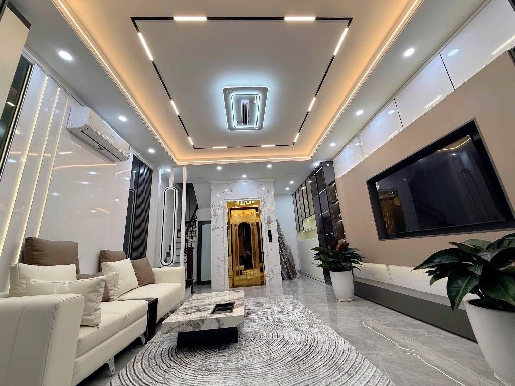 Cần bán Nhà mặt tiền đường Trần Khát Chân, Phường Thanh Nhàn, Diện tích 42m², Giá 13.9 Tỷ 6