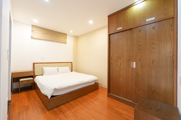 Cho thuê Căn hộ chung cư đường Linh Lang, Phường Cống Vị, Diện tích 70m², Giá 20.8 Triệu/tháng