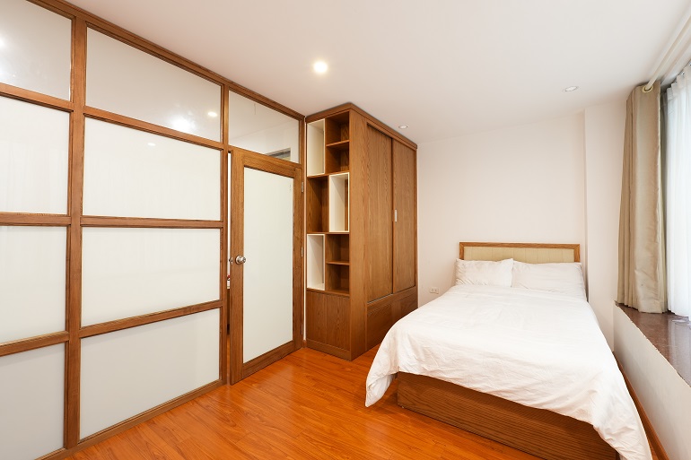 Cho thuê Căn hộ chung cư đường Linh Lang, Phường Cống Vị, Diện tích 70m², Giá 18.2 Triệu/tháng 4