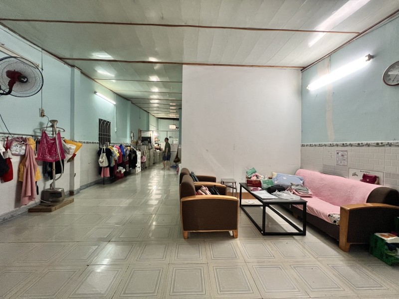 Bán nhà trong ngõ đường số 8, Linh Trung, Thủ Đức, TP HCM - Diện tích 194m2, cấp 4. Giá 10,9 tỷ, 3