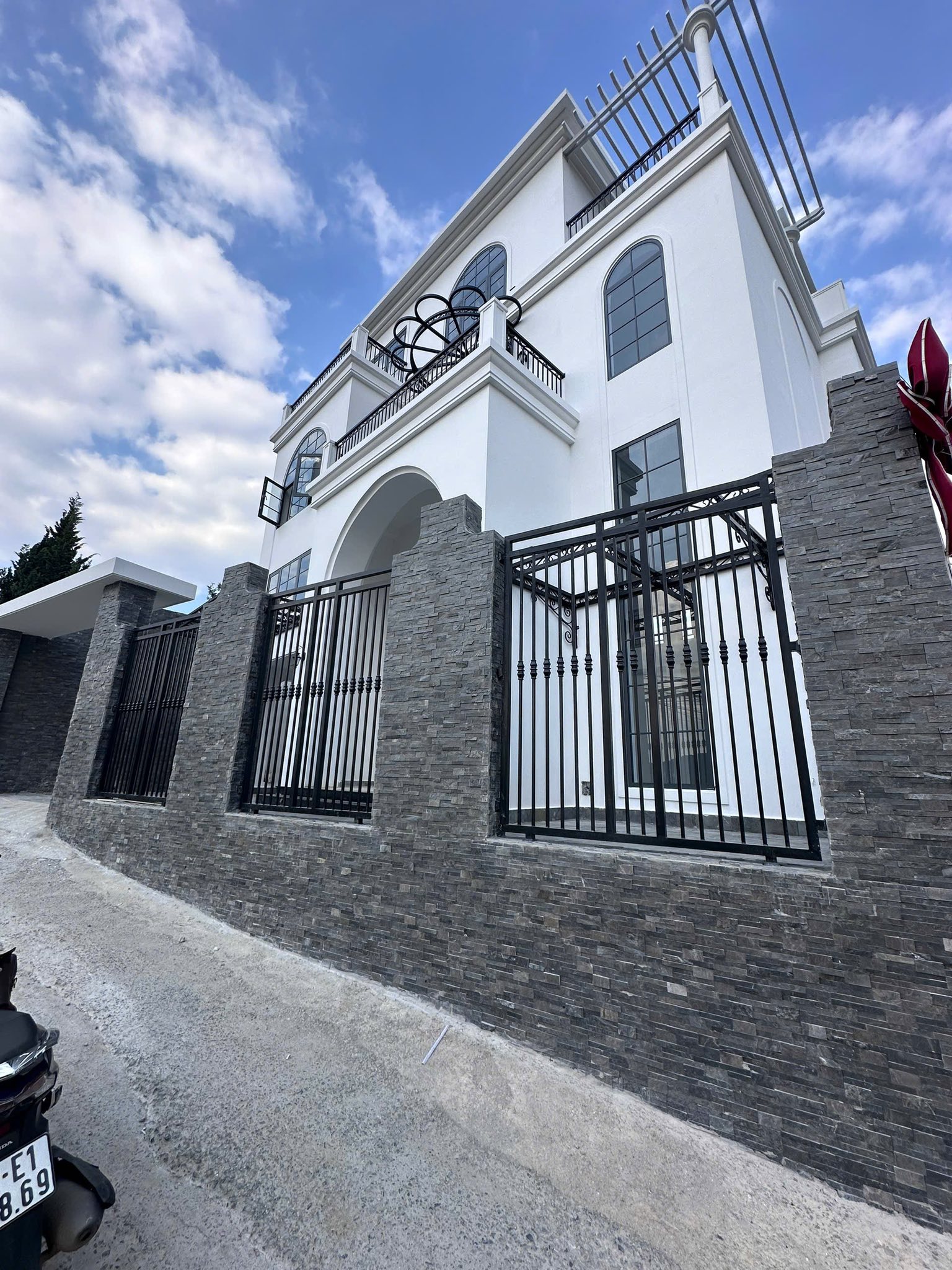 Cần Tiền Bán Biệt Thự Đẹp Phong Cách Indochine Đường Gio An, Đà Lạt Giá 14.5 Tỷ 4