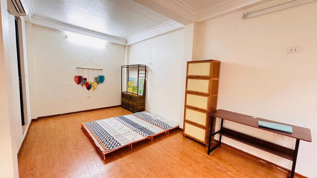 Cần bán Nhà mặt tiền đường Yên Lạc, Phường Vĩnh Tuy, Diện tích 34m², Giá 15.2 Tỷ